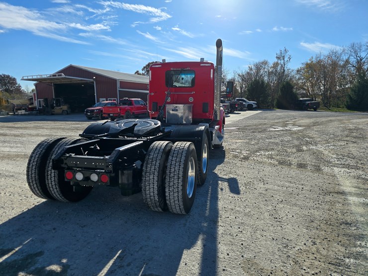 kenworth-t880-image-24