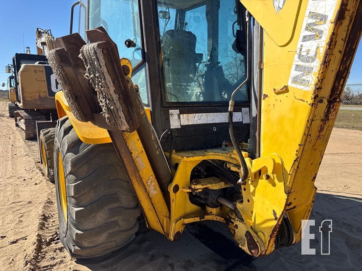 new-holland-b95-image-13