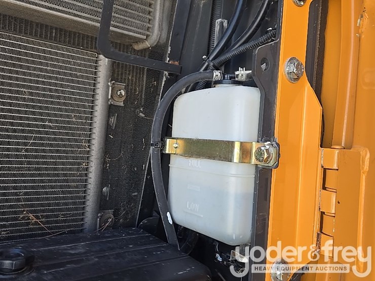 2021-case-cx210-lc-image-99