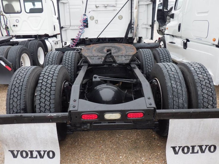 volvo-vnl780-image-13