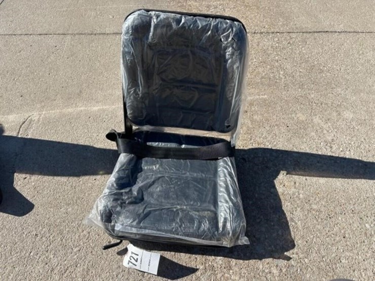 mower/tractor/utility-vehicle-replacement-seat-image-1