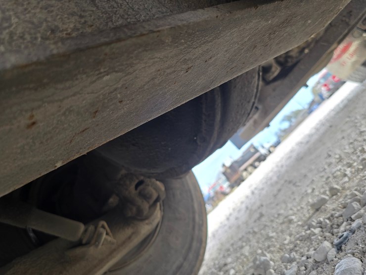 2003-peterbilt-320-image-106