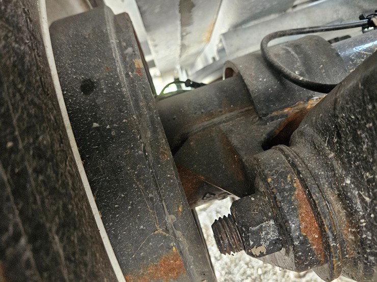 2025-landoll-440-image-34