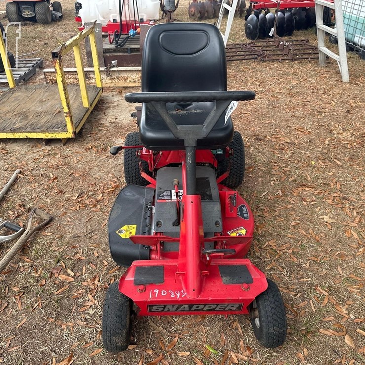 SNAPPER 28" MOWER