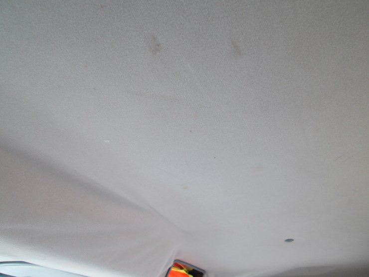 2016-freightliner-108sd-image-38