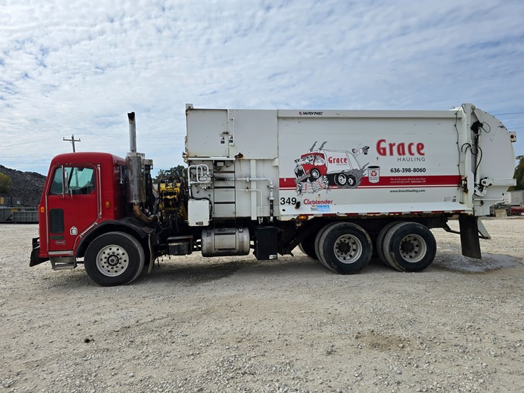 2003-peterbilt-320-image-9