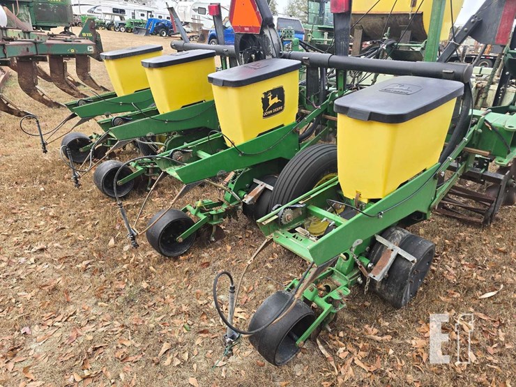 john-deere-1700-image-9