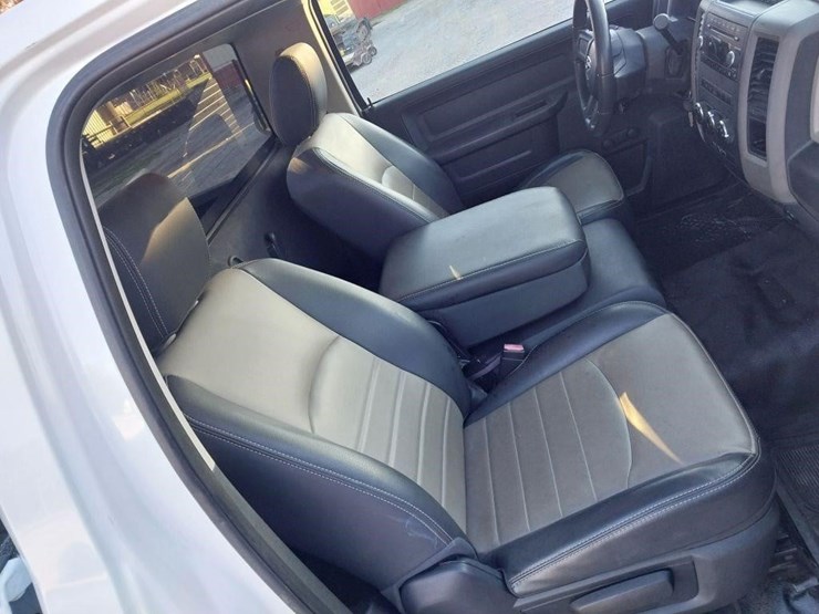 2011-dodge-1500-image-8