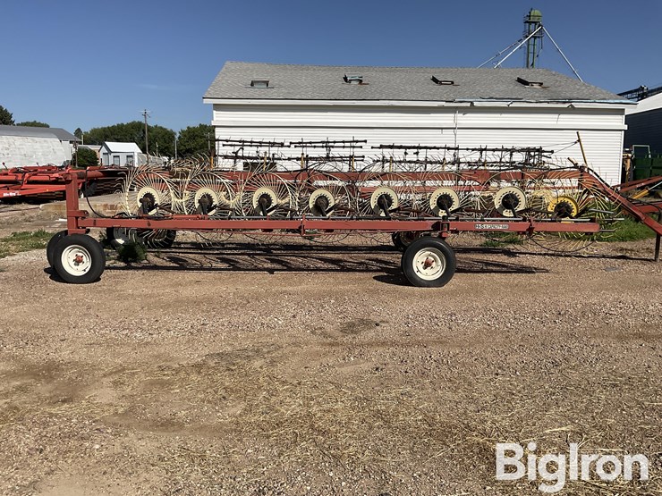 h&s-bf14hd-14-wheel-rake-image-4