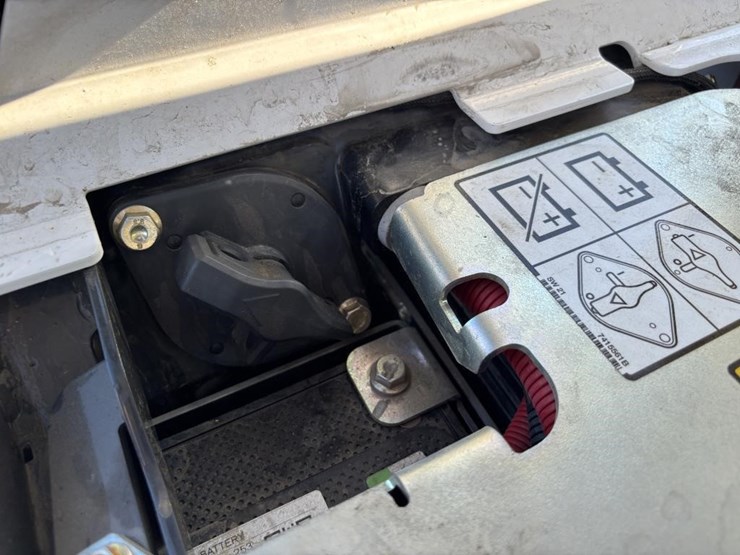 2022-bobcat-e10e-hydraulic-excavator-image-46