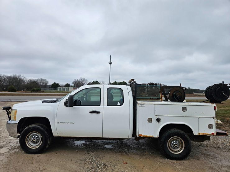 chevrolet-silverado-2500-image-6