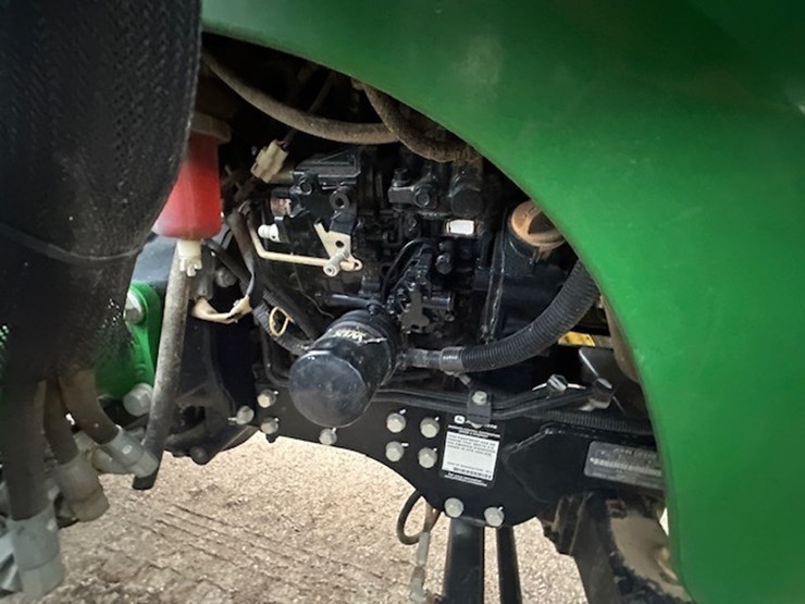 john-deere-4105-image-36