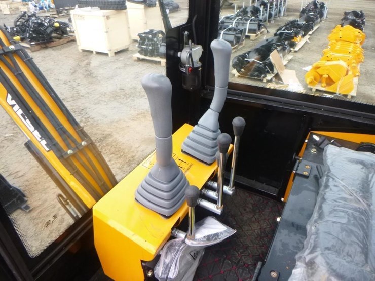 2025-vicsec-vc13c-hydraulic-excavator-image-21