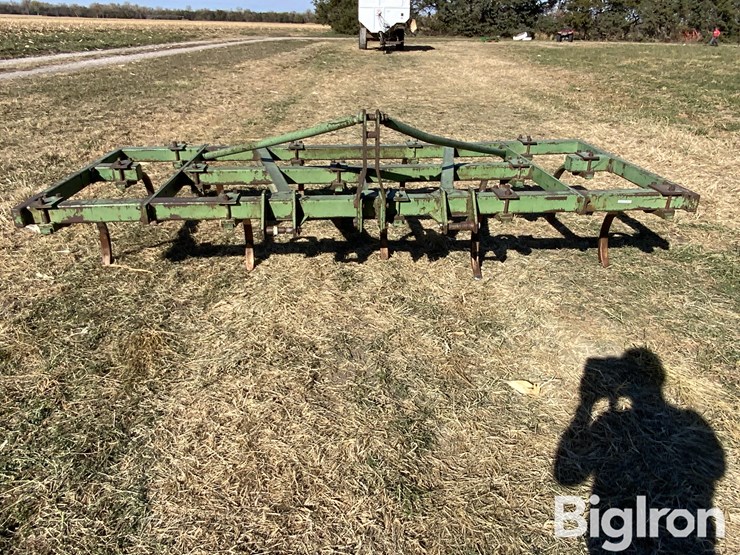 john-deere-3-pt.-chisel-image-2