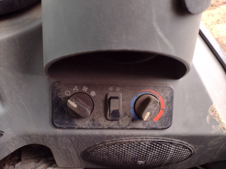 bobcat-t770-image-12