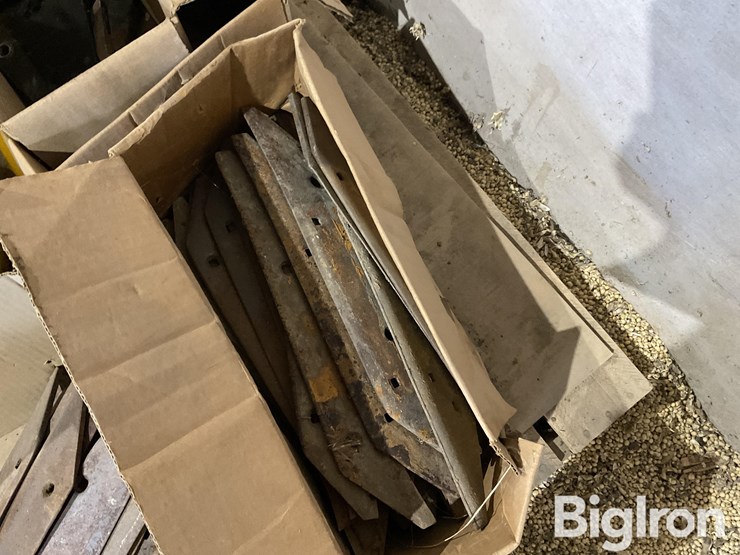 hiniker/buffalo-cultivator-blades-&-parts-image-9