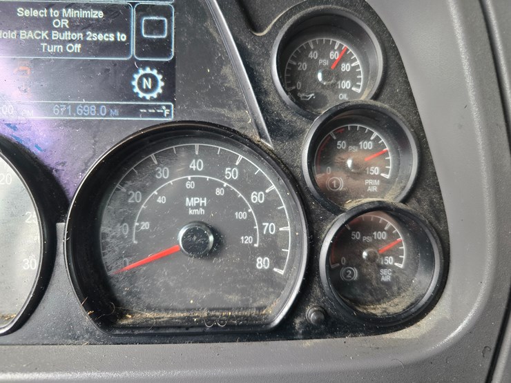 2017-peterbilt-579-image-85