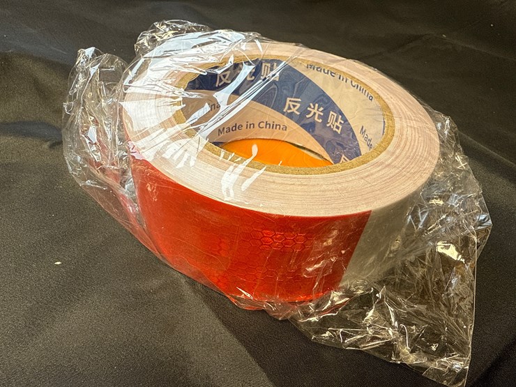 #3059-•-1-roll-of-dot-tape-image-1