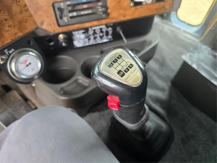 international-9400-image-42