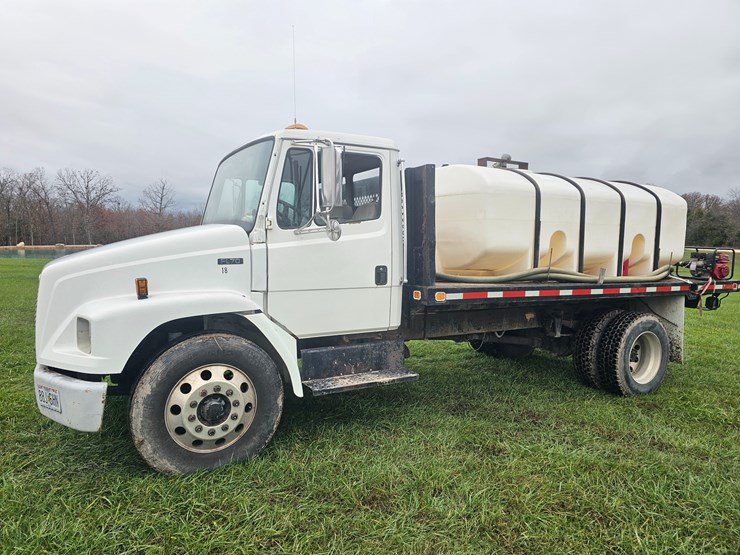 freightliner-fl60-image-4