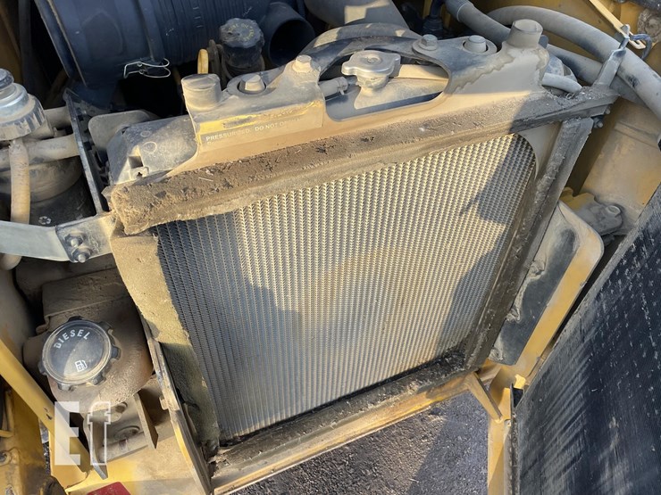 2006-deere-ct322-image-10