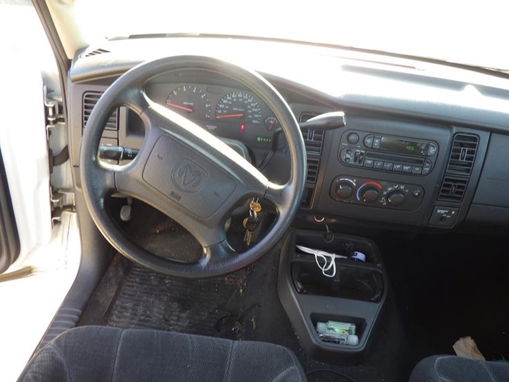 2004-dodge-dakota-image-7