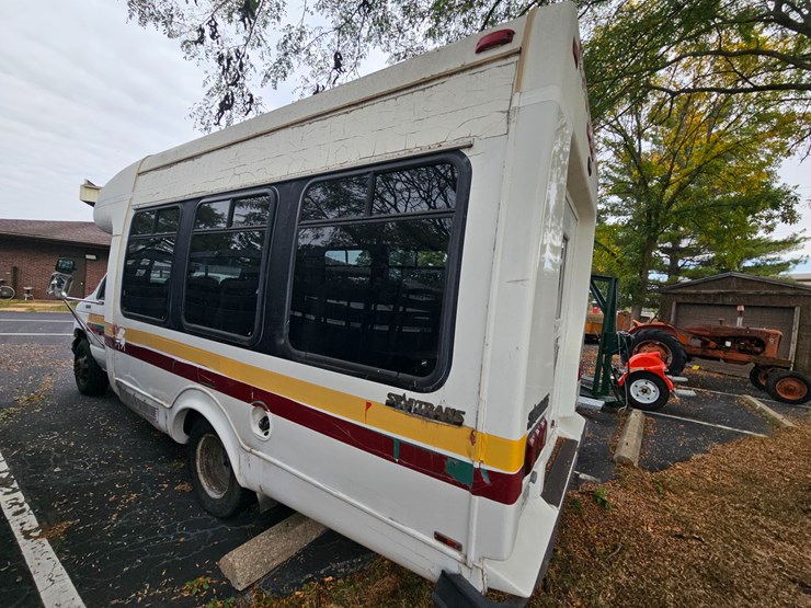 #21244-•-1996-ford-econoline-shuttle-bus-(non-runner)-image-4