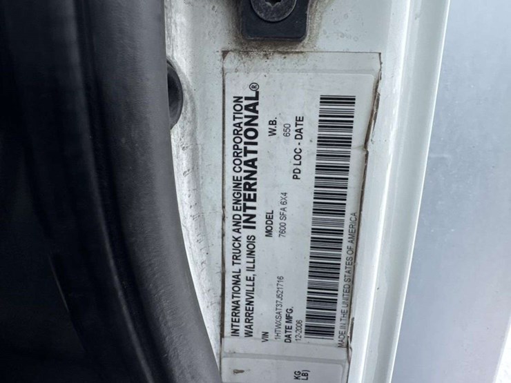 2007-international-7600-image-26