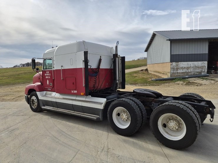 freightliner-fld120-image-9