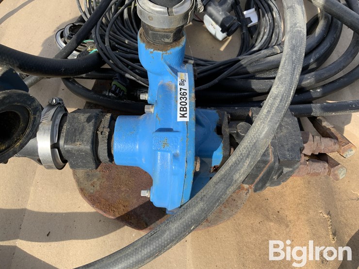 hypro-9303-hydraulic-fertilizer-pump-image-9