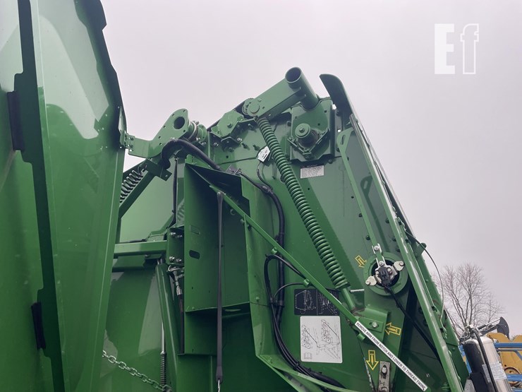 2022-john-deere-560m-image-13