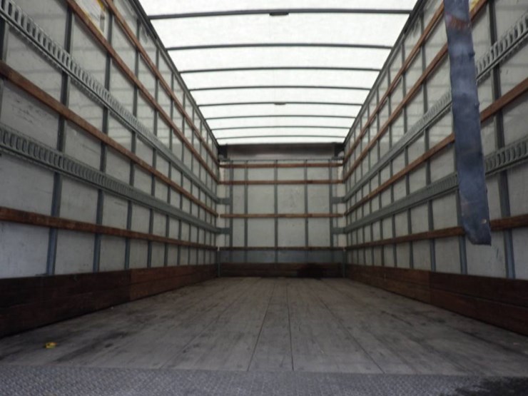 freightliner-m2-106-image-9