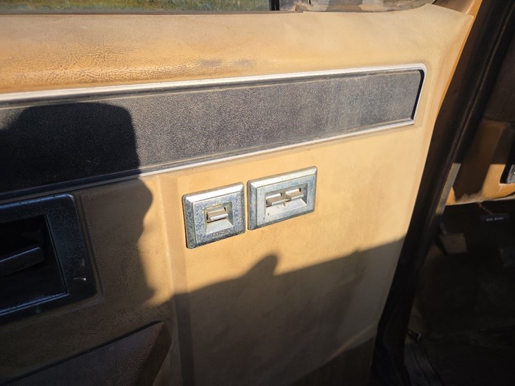 1985-gmc-3500-image-24