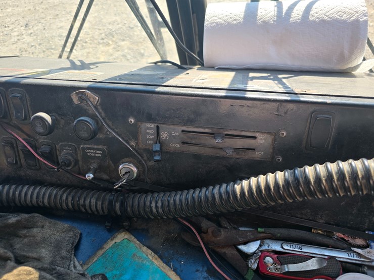 2007-mack-le613-image-58