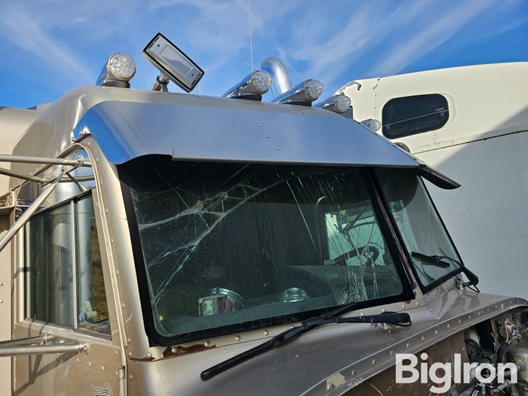 peterbilt-379-image-19