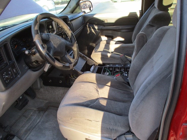 chevrolet-suburban-image-7