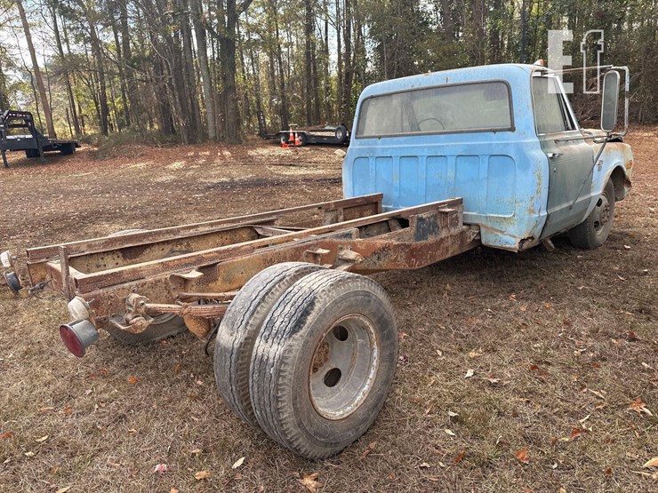 chevrolet-c30-image-2