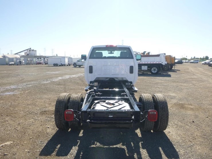 chevrolet-silverado-5500hd-image-6