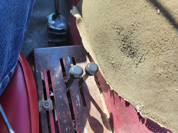 white-2-105-image-67