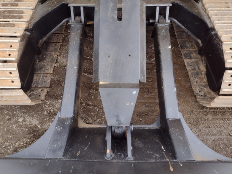 caterpillar-307.5-image-21