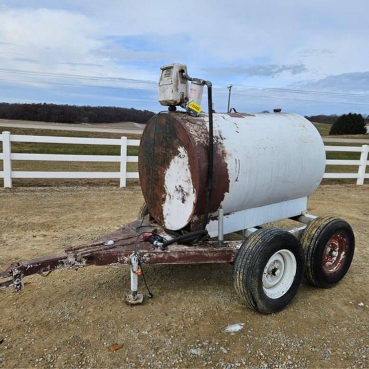 #3403 • 500 Gallon Tdm Axle Fuel Trailer