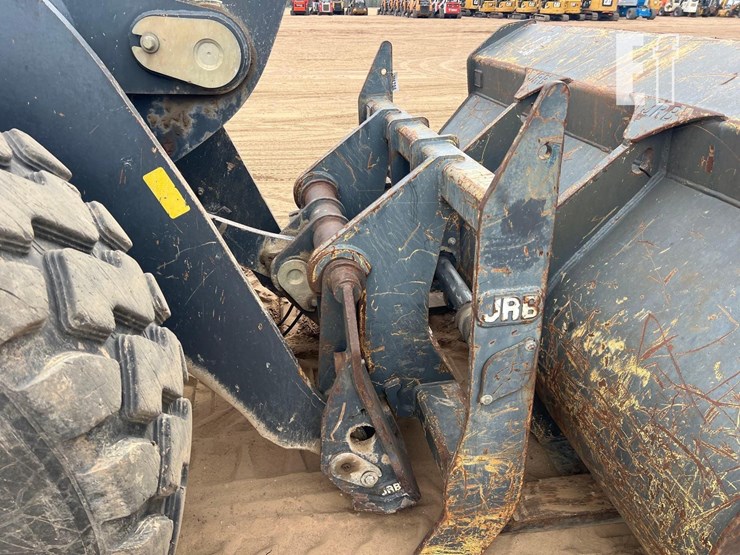 2011-deere-544k-image-22