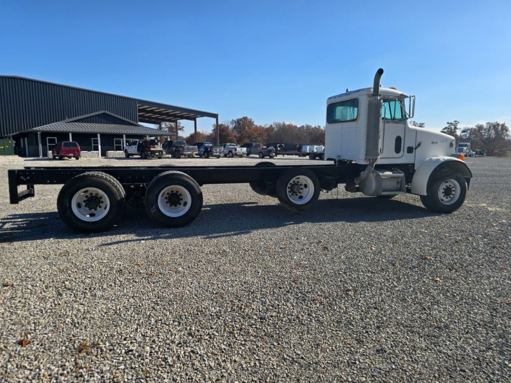 peterbilt-357-image-36