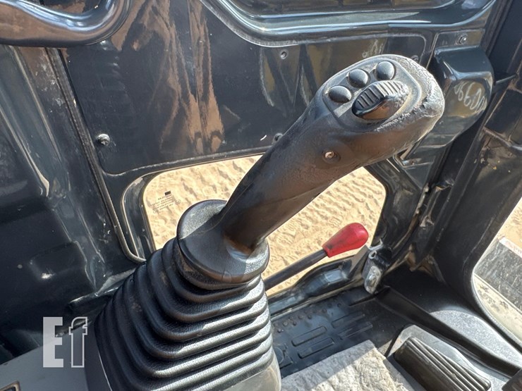 komatsu-pc88mr-10-image-31