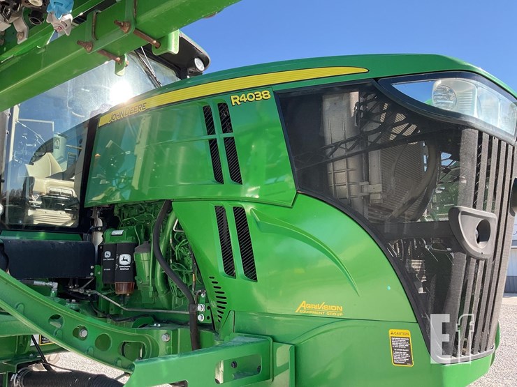 john-deere-r4038-image-12