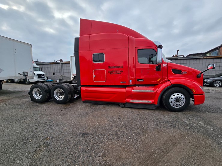 2017-peterbilt-579-image-34
