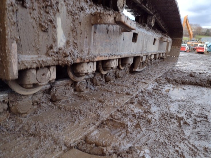 caterpillar-325d-image-25