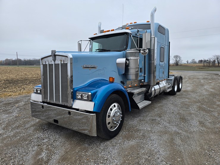 1999-kenworth-w900l-image-2