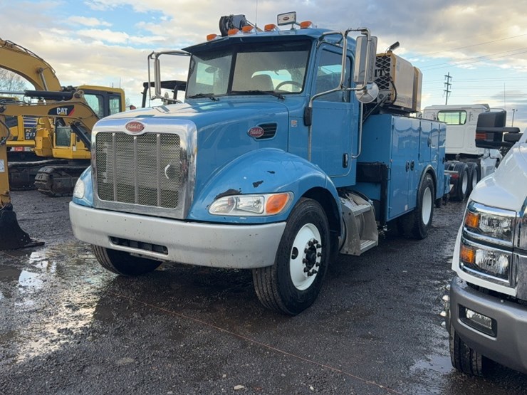 2012-peterbilt-337-image-1