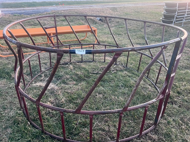 #1029-•-used-round-bale-ring-image-1